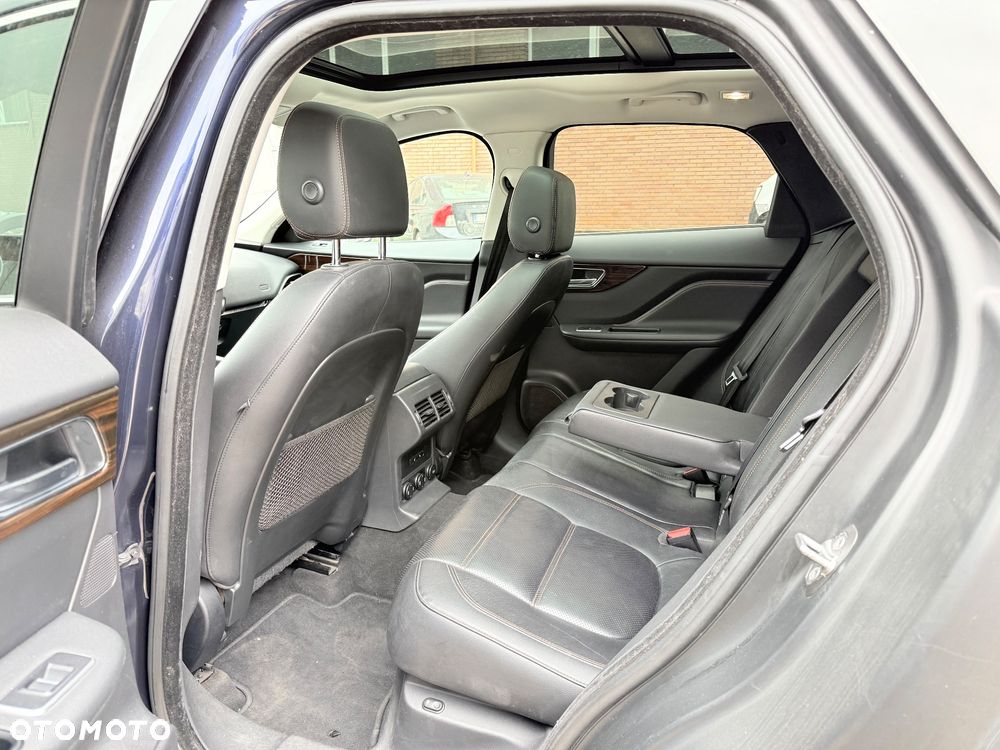 Jaguar F-Pace 35t AWD R-Sport - 10