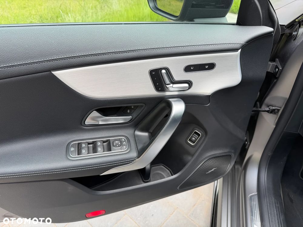 Mercedes-Benz CLA AMG 45 S 4-Matic+ 8G-DCT - 17