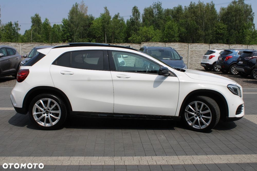 Mercedes-Benz GLA - 7