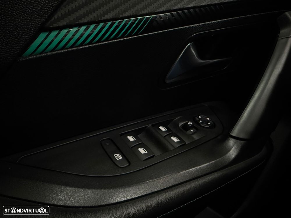 Peugeot 2008 1.5 BlueHDi Allure Pack EAT8 - 20