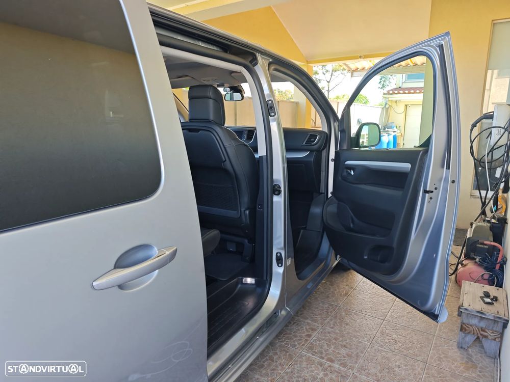 Peugeot e-Traveller L3 (50kWh) Business VIP - 52