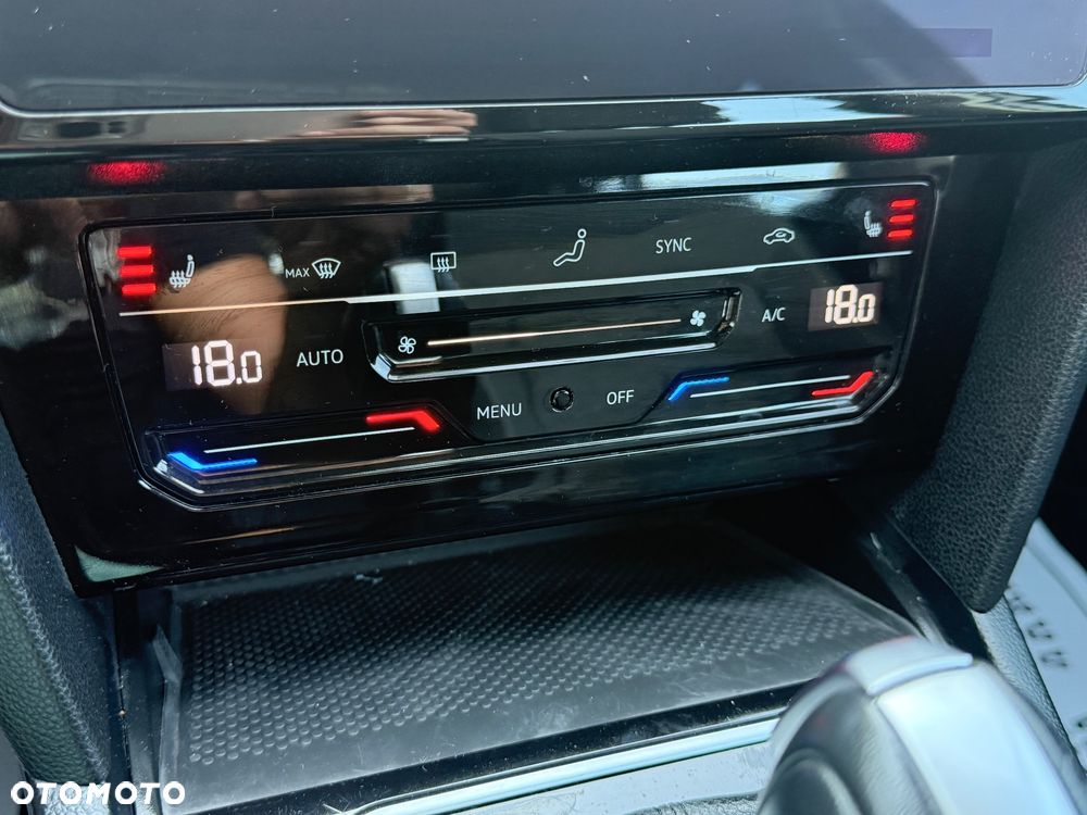 Volkswagen Passat 1.5 TSI EVO Business DSG - 32