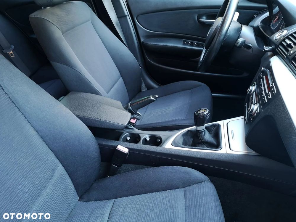 BMW Seria 1 120d DPF - 7