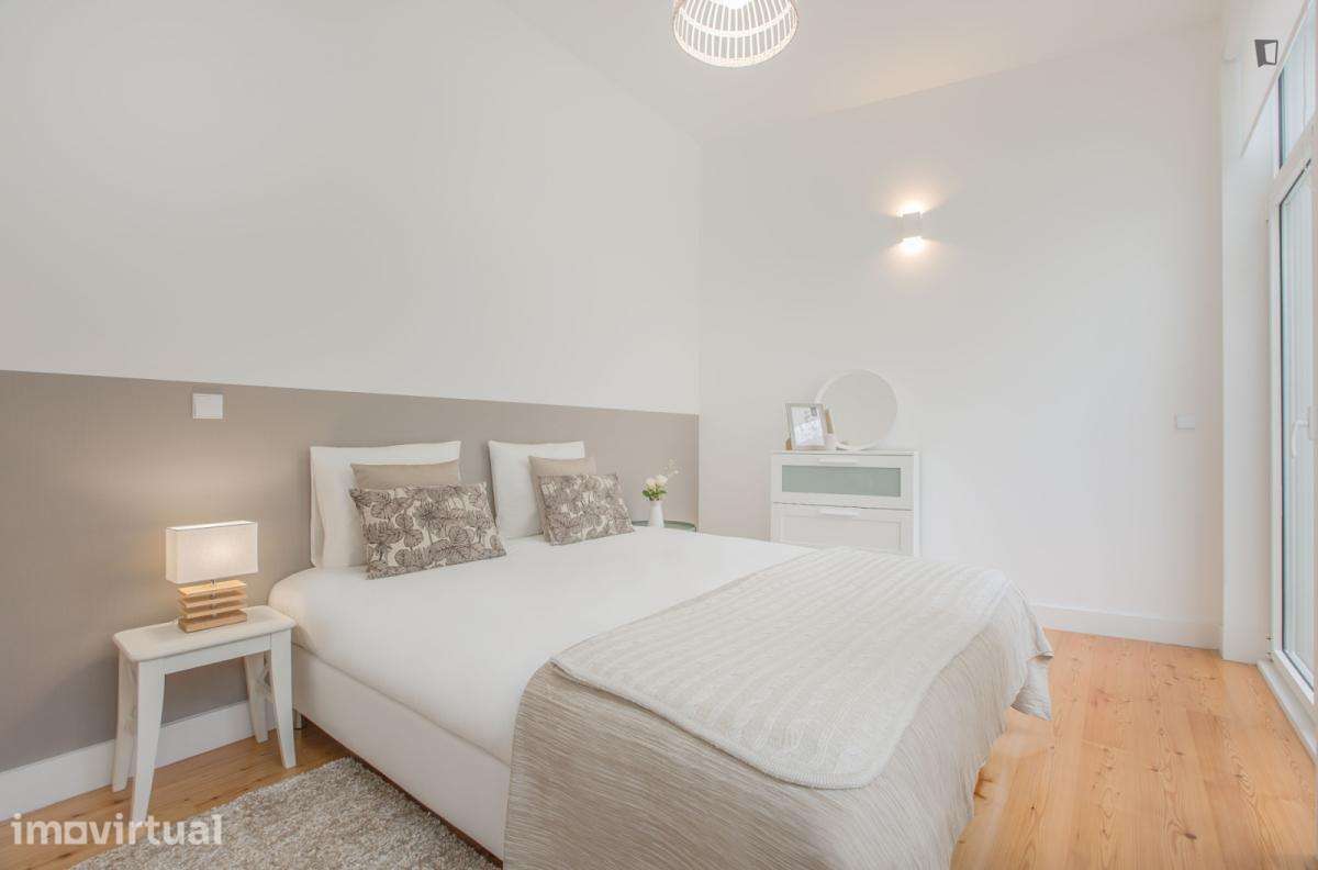 Apartamento com 1 quartos - localizado em Santo Ildefonso Porto - Grande imagem: 4/24