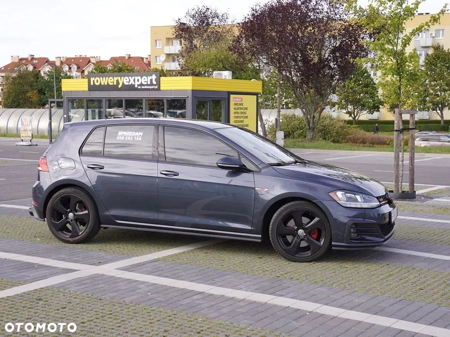 Volkswagen Golf - 4