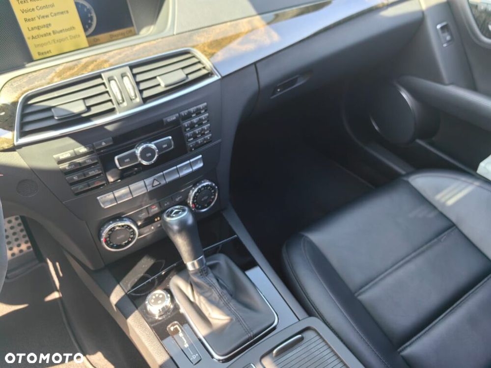 Mercedes-Benz Klasa C 63 AMG 7G-TRONIC Performance Plus - 26