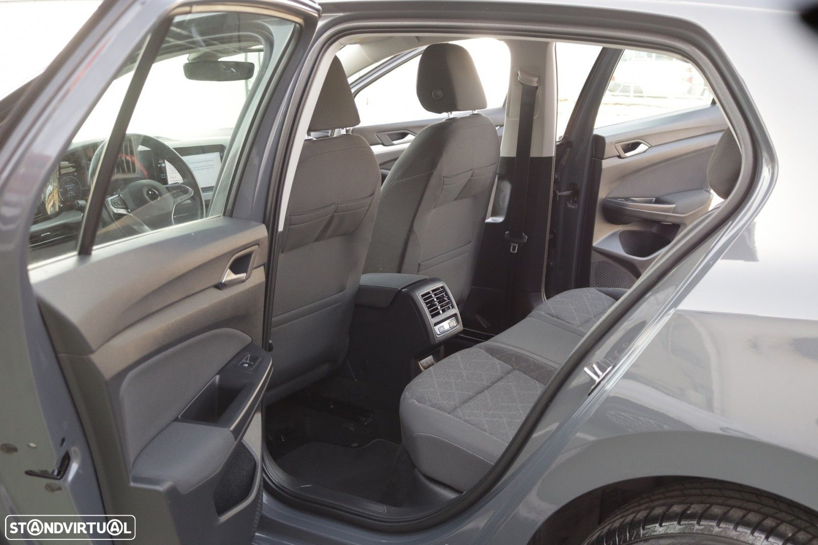 VW Golf 2.0 TDI Life - 25