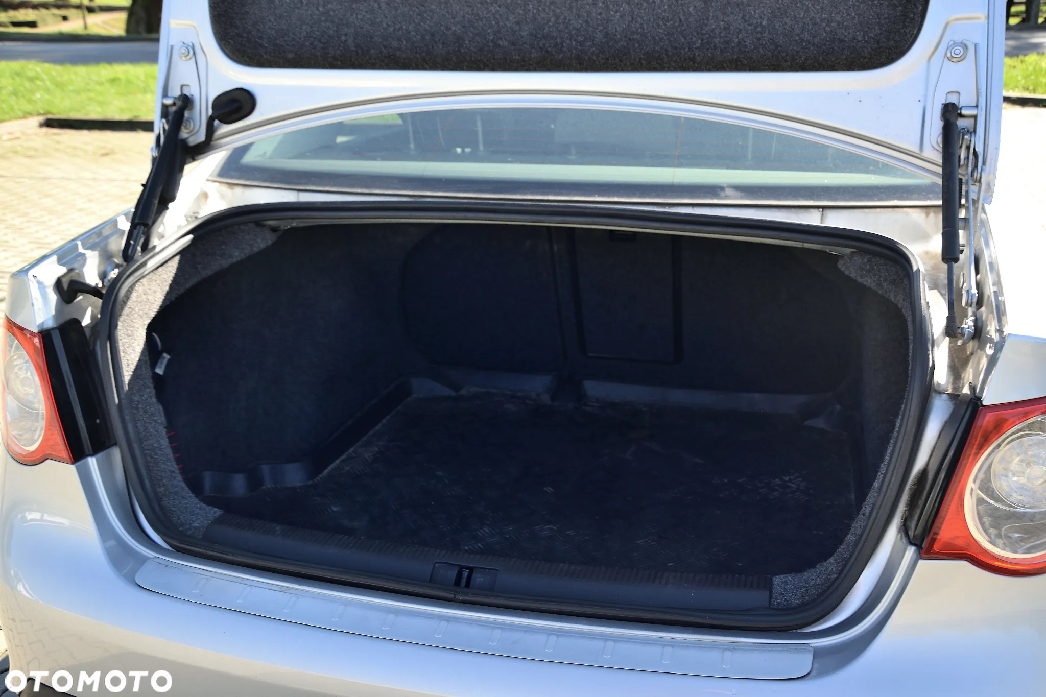 Volkswagen Jetta 1.6 TDI DPF Comfortline - 11