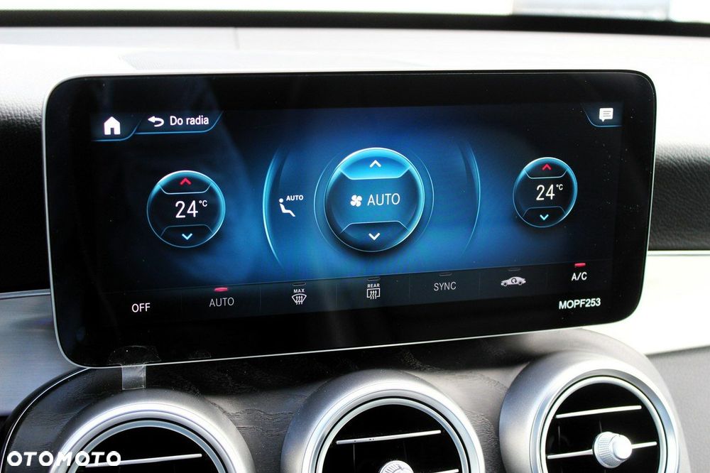 Mercedes-Benz GLC - 33