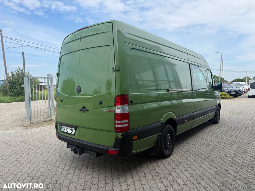 Mercedes-Benz Sprinter - 11