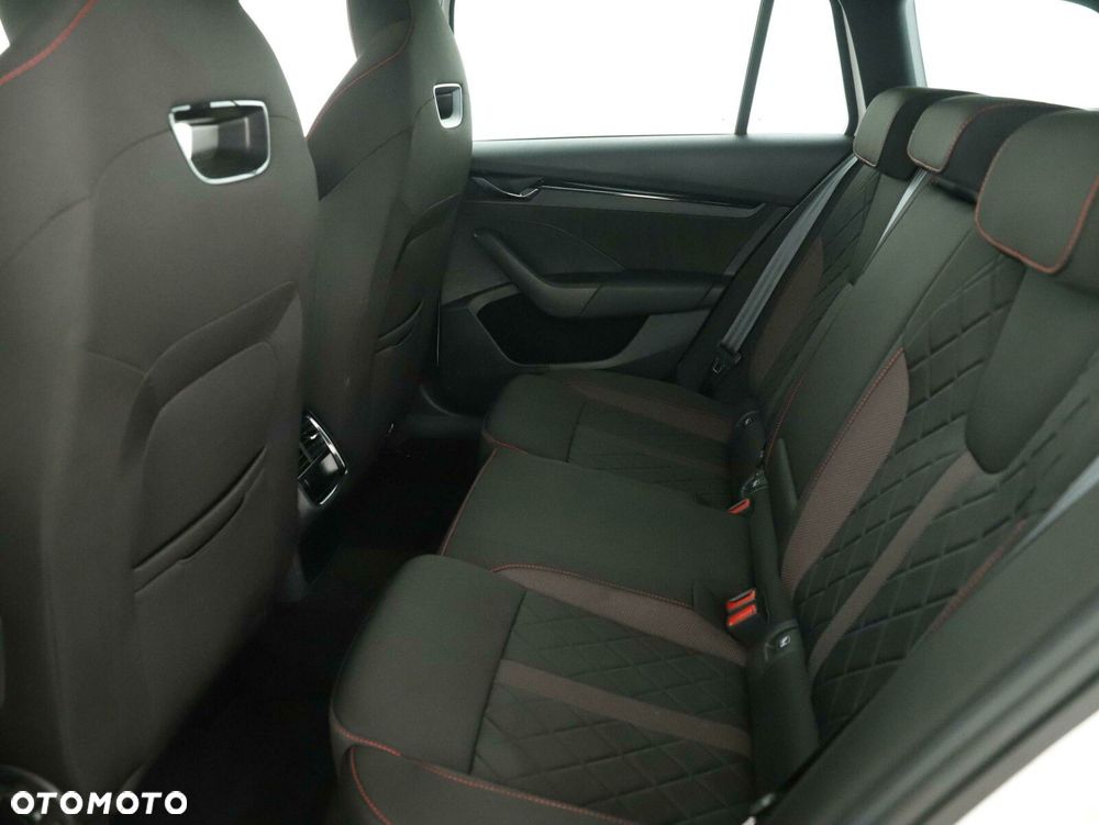 Skoda Octavia 2.0 TDI RS DSG - 9