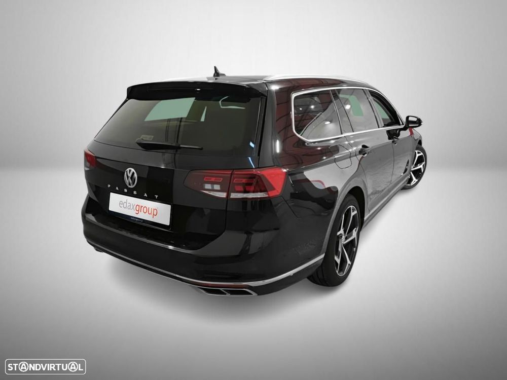 VW Passat Variant - 2