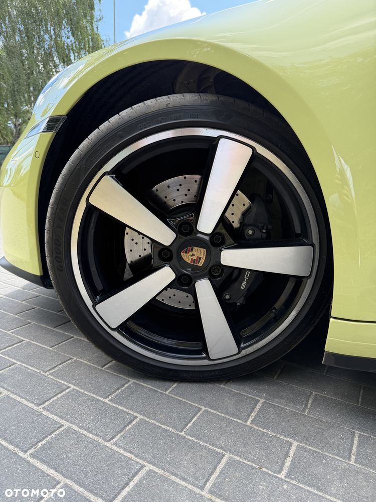 Porsche 911 Carrera PDK - 30