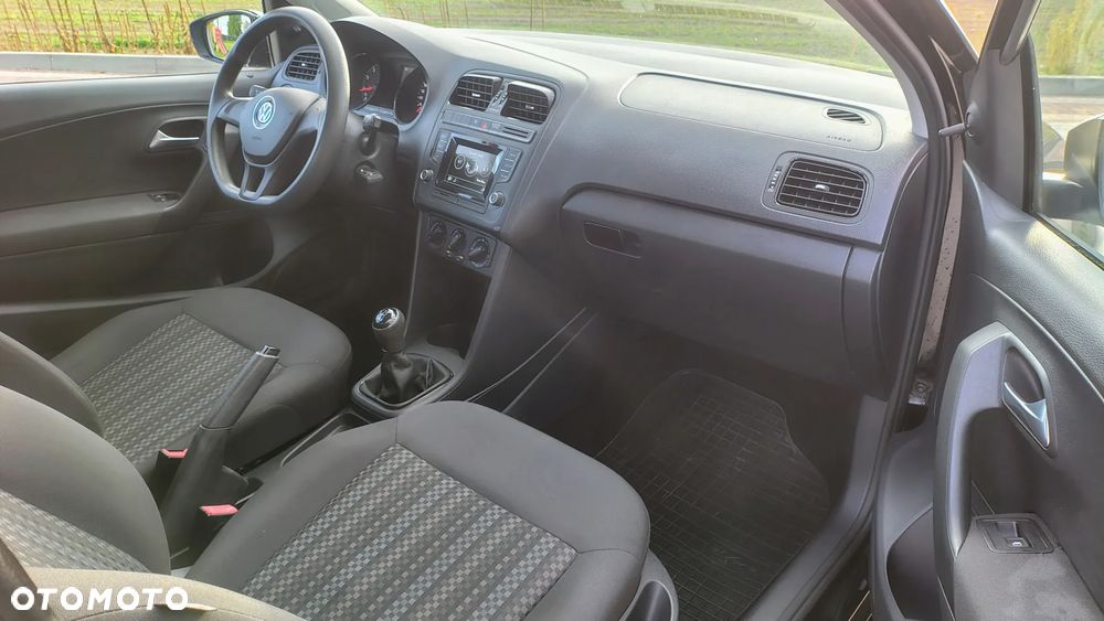 Volkswagen Polo - 11