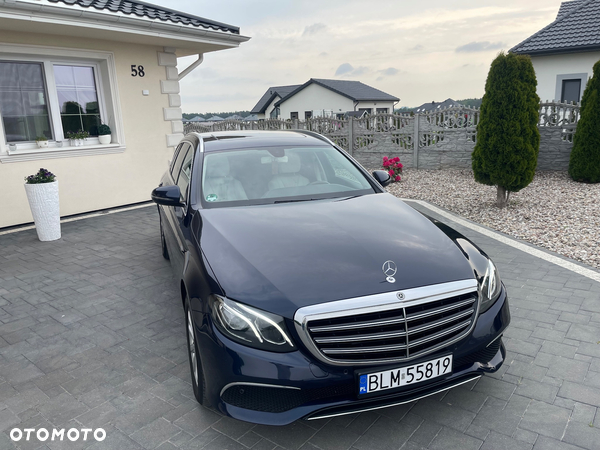 Mercedes-Benz Klasa E 220 d 4Matic T 9G-TRONIC Avantgarde