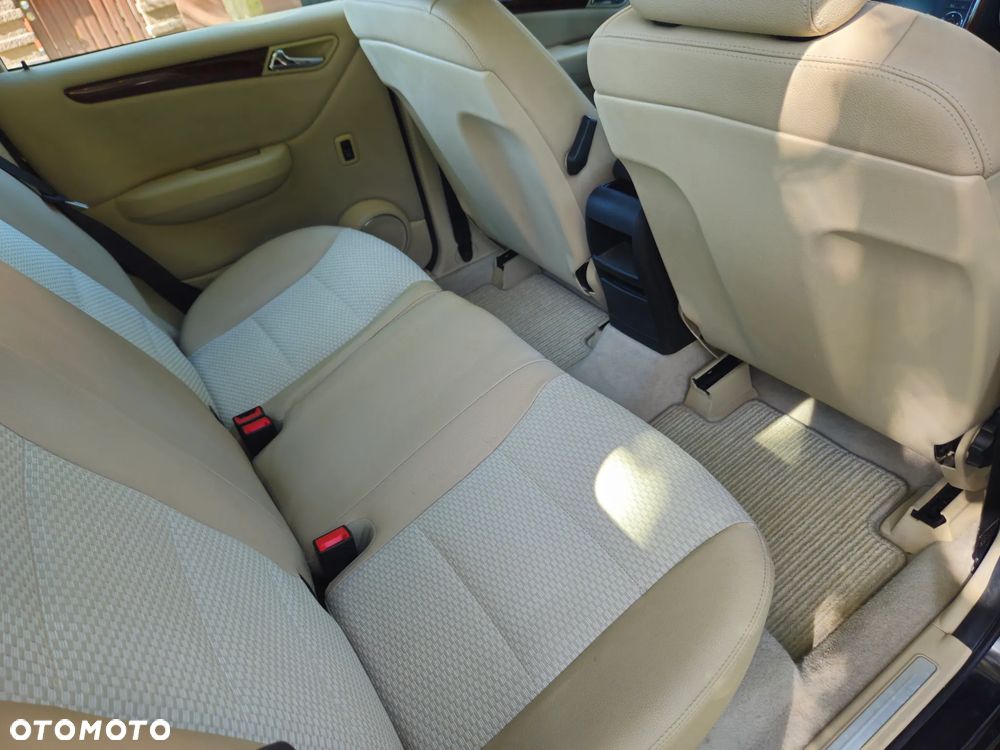 Mercedes-Benz Klasa A 180 CDI Elegance - 19