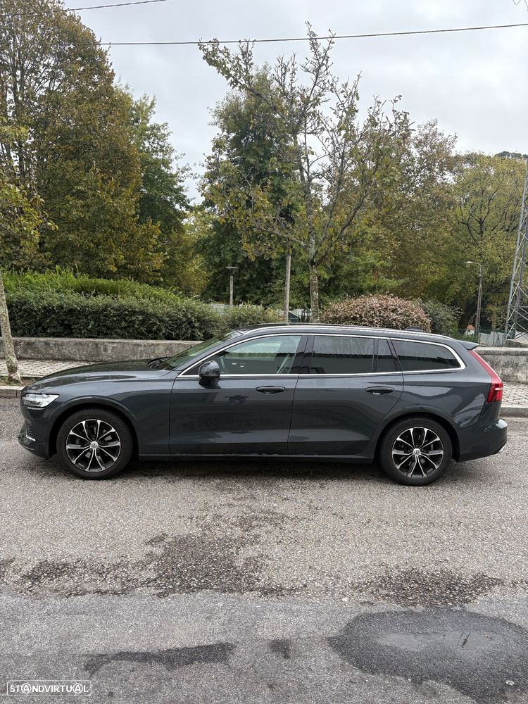 Volvo V60 2.0 D3 Momentum Plus - 2