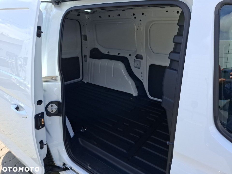Ford Transit Connect - 17