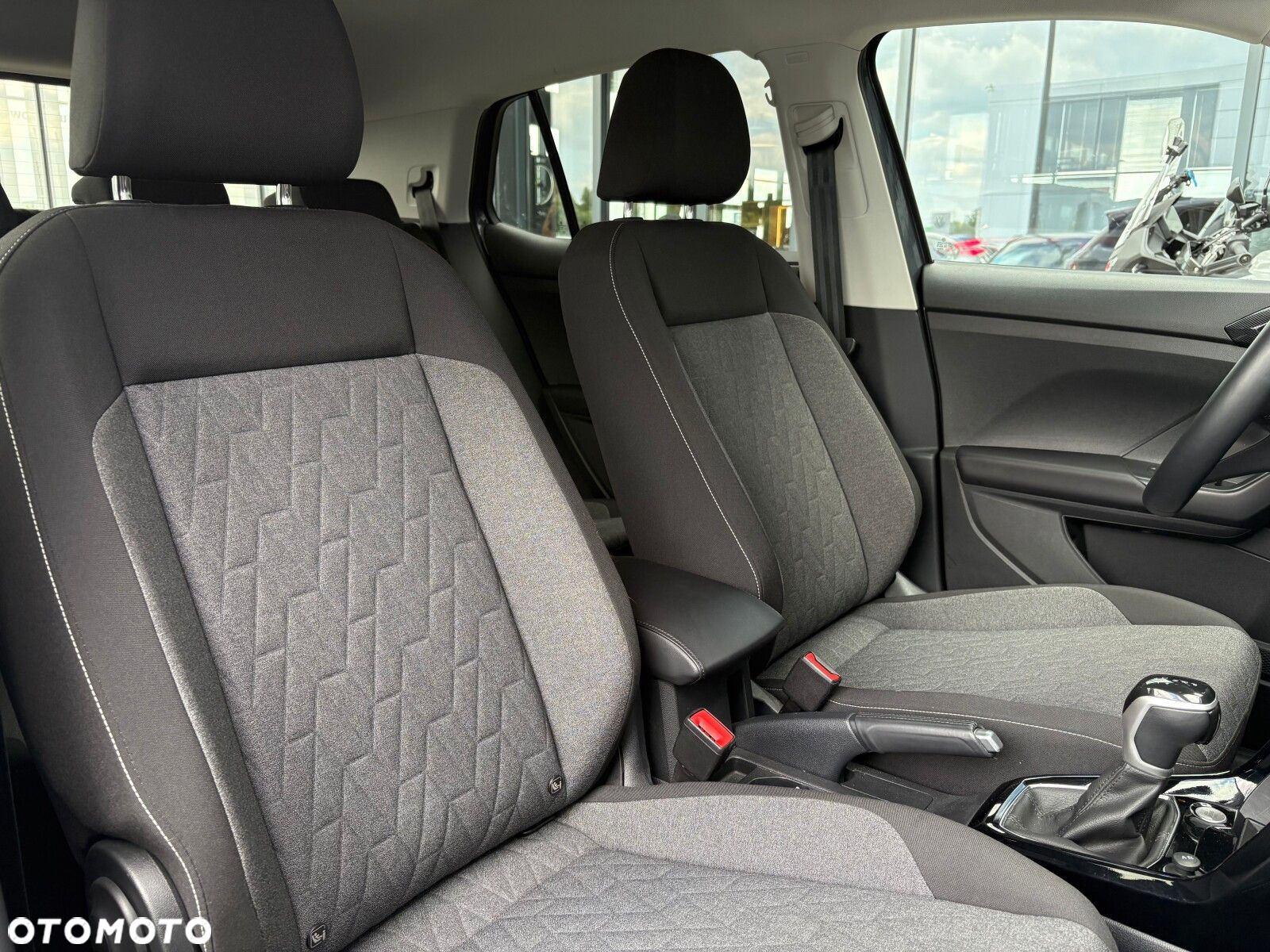 Volkswagen T-Cross 1.0 TSI Life DSG - 16
