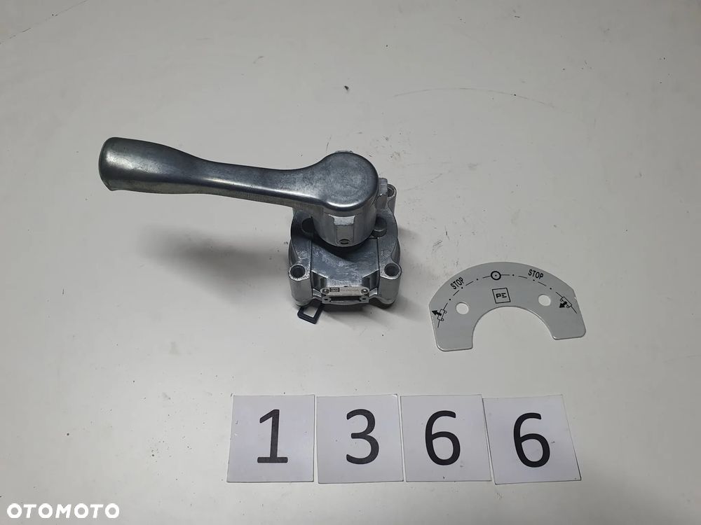 Zawór podnoszenia, opuszczania osi, tulejowy, obrotowy PETERS PE, 084.603-00A - 1