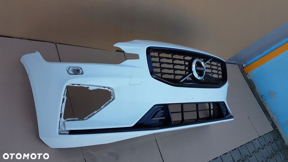 ZDERZAK PRZÓD VOLVO XC60 II R-DESIGN 18- - 3