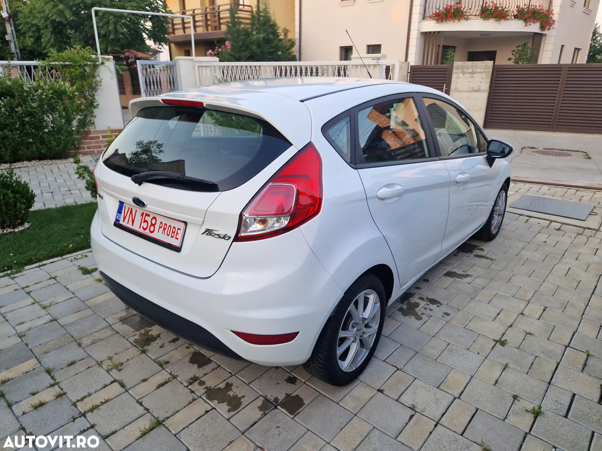 Ford Fiesta 1.6 TDCi DPF Trend - 4