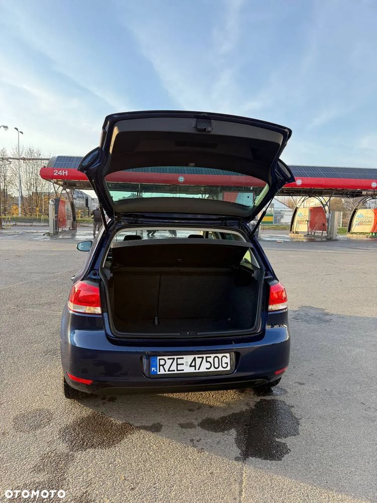 Volkswagen Golf - 9