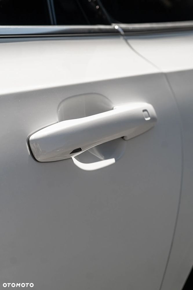 Volvo V90 D4 Momentum - 4