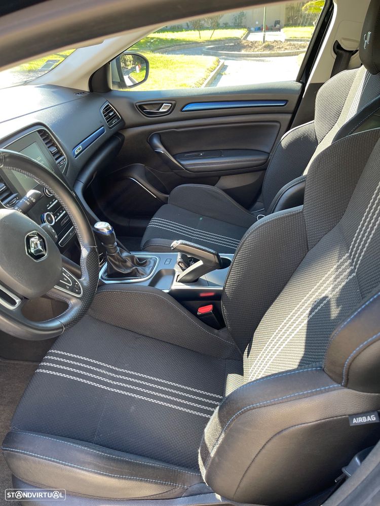 Renault Mégane Sport Tourer 1.5 dCi GT Line - 4