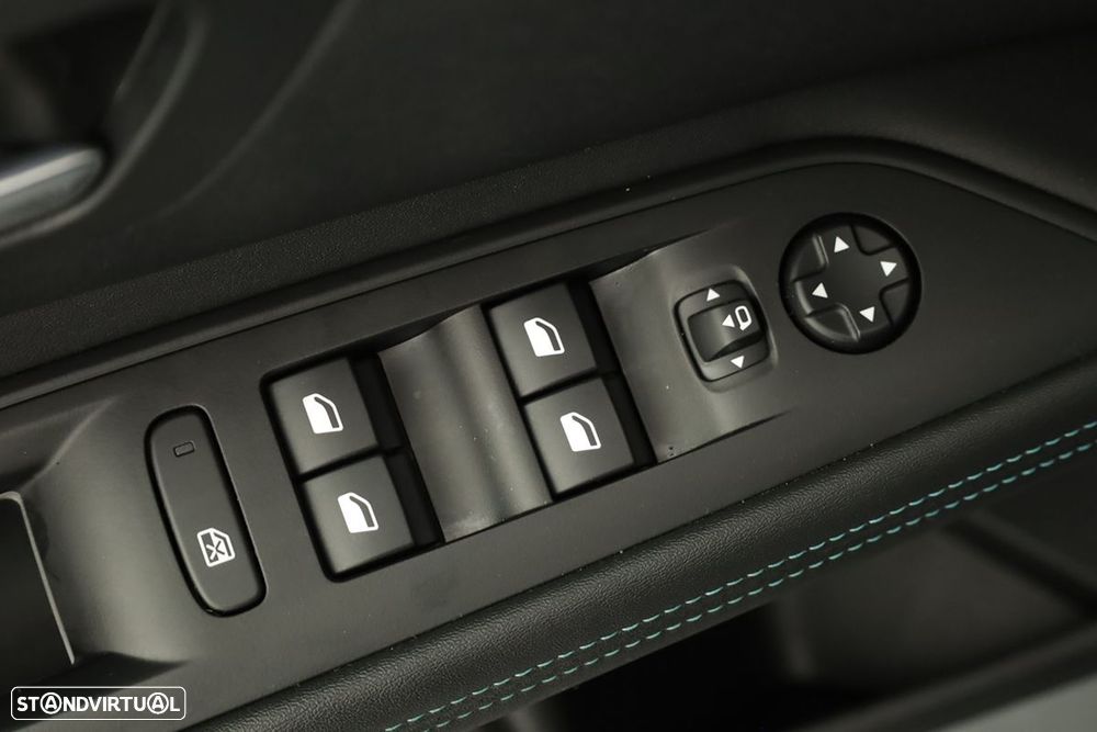 Peugeot 3008 1.6 Hybrid Allure Pack e-EAT8 - 19
