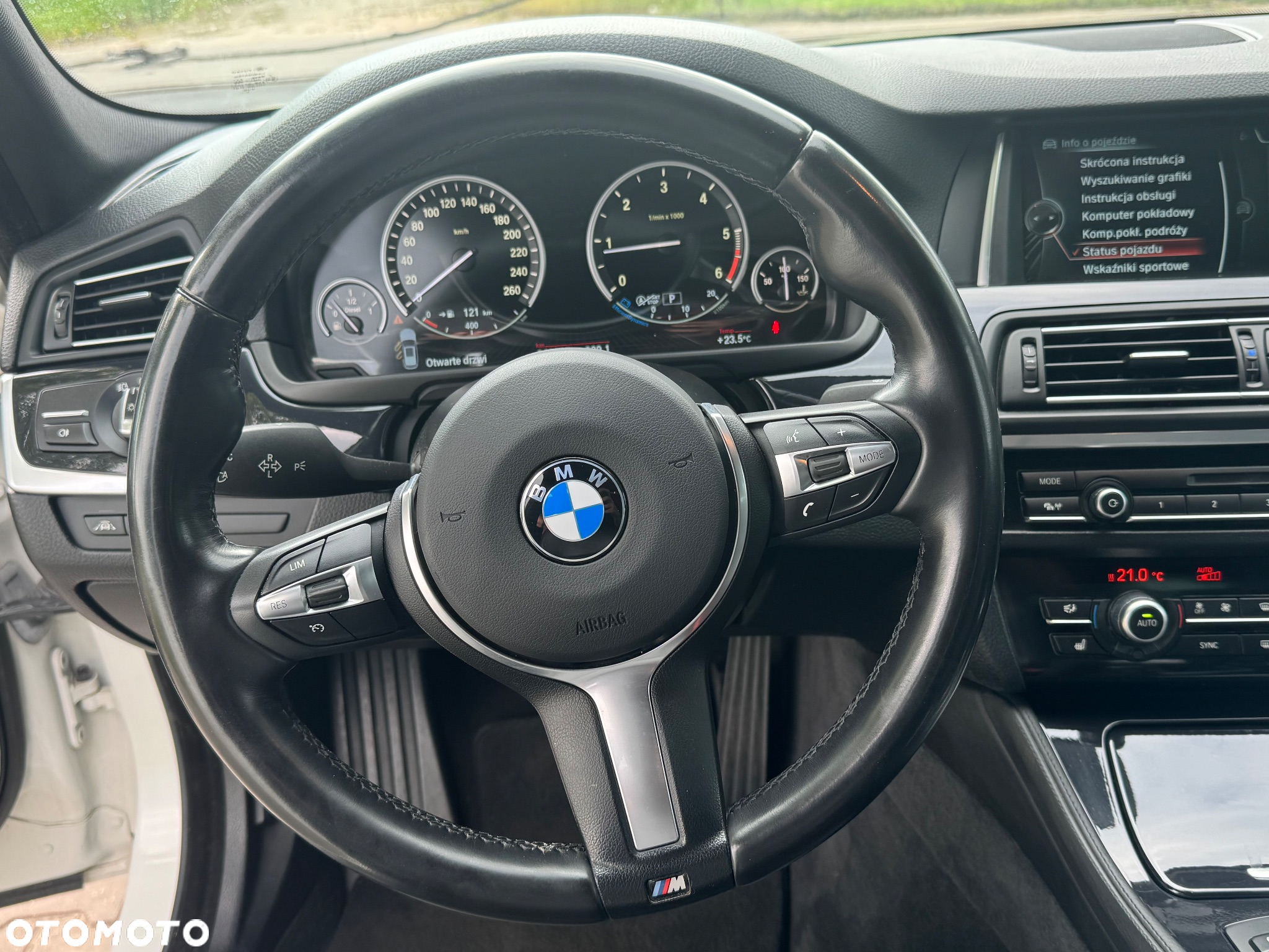 BMW Seria 5 525d xDrive Touring - 16