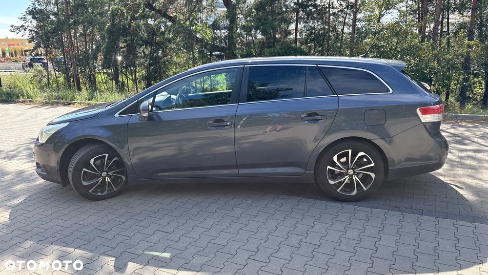 Toyota Avensis 1.8 Multidrive S Sol - 2