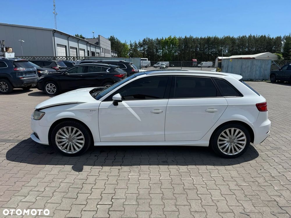 Audi A3 Sportback - 2