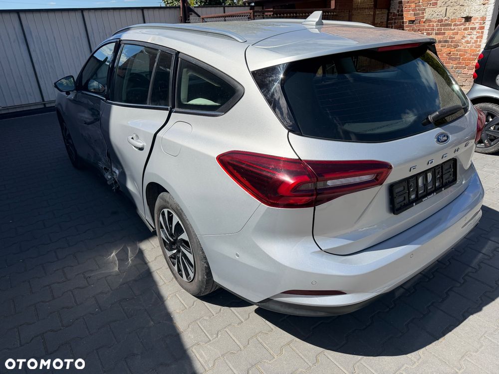 Ford Focus 1.5 EcoBlue STart-Stopp-System TITANIUM - 4