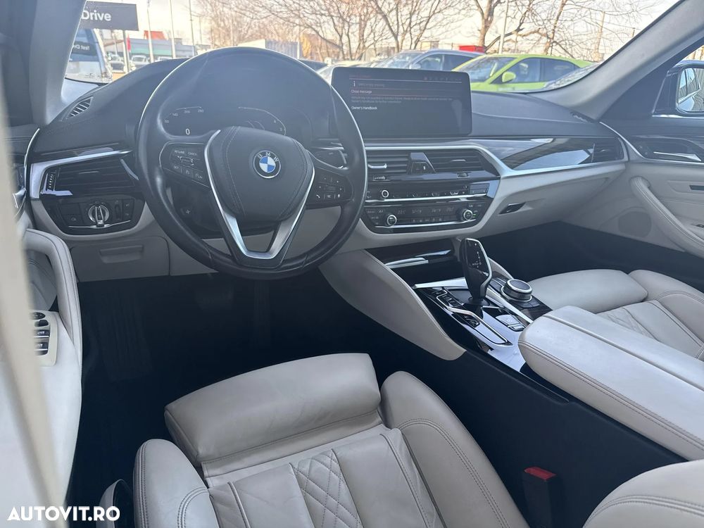 BMW Seria 5 530e xDrive Aut. - 11