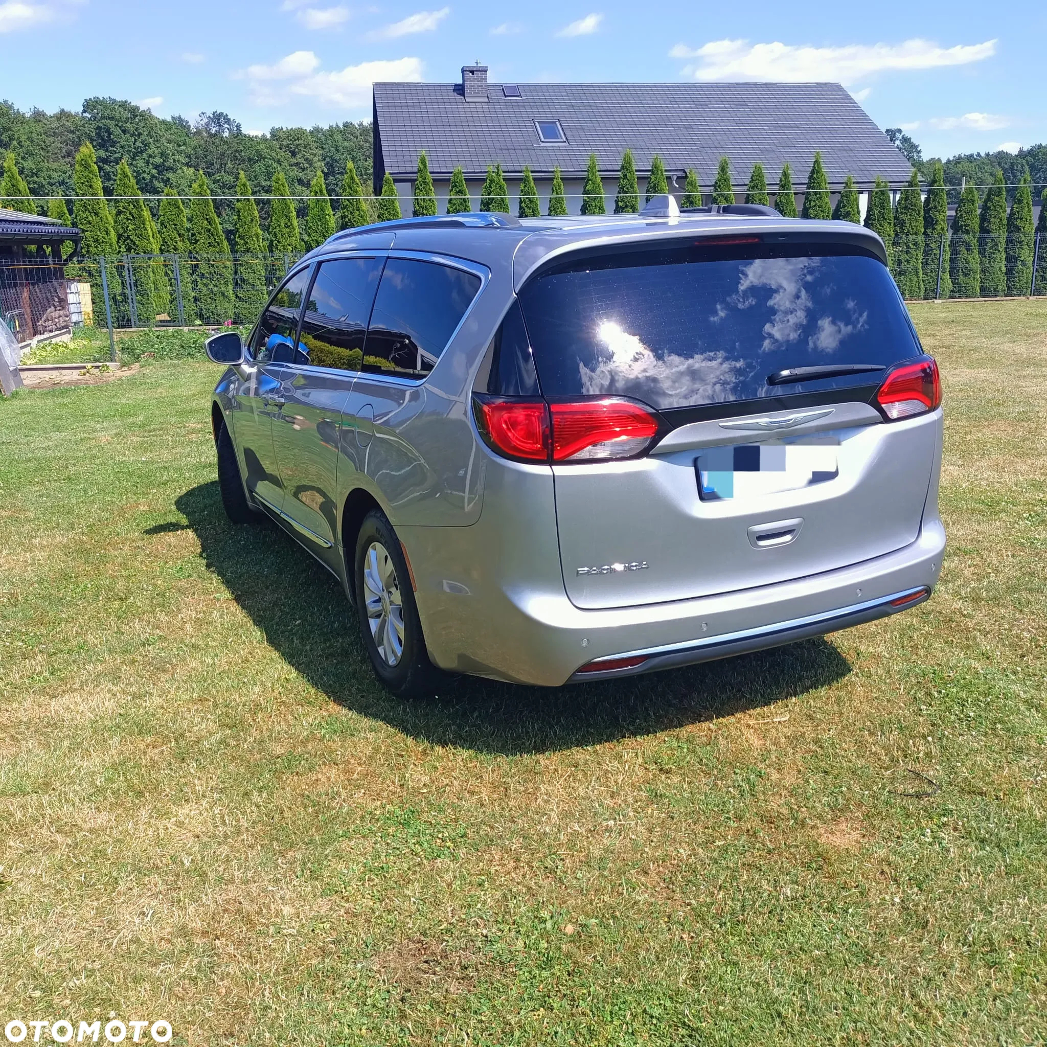Chrysler Pacifica - 5