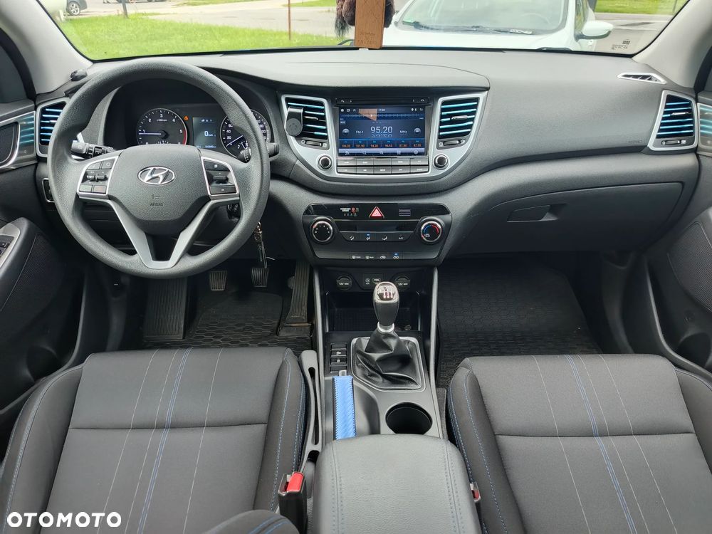 Hyundai Tucson 1.7 CRDI BlueDrive Style 2WD - 8