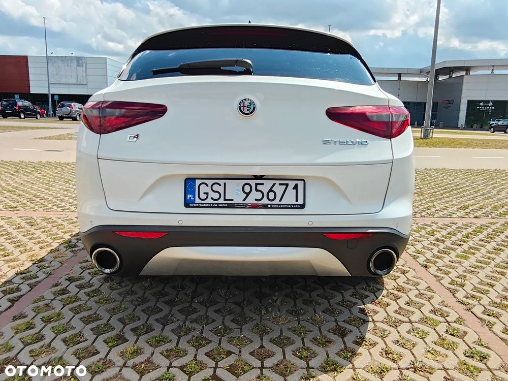 Alfa Romeo Stelvio 2.0 Turbo TI Q4 - 7