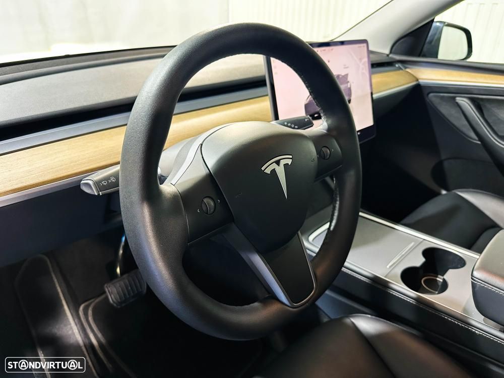 Tesla Model Y Long Range Dual Motor AWD - 20