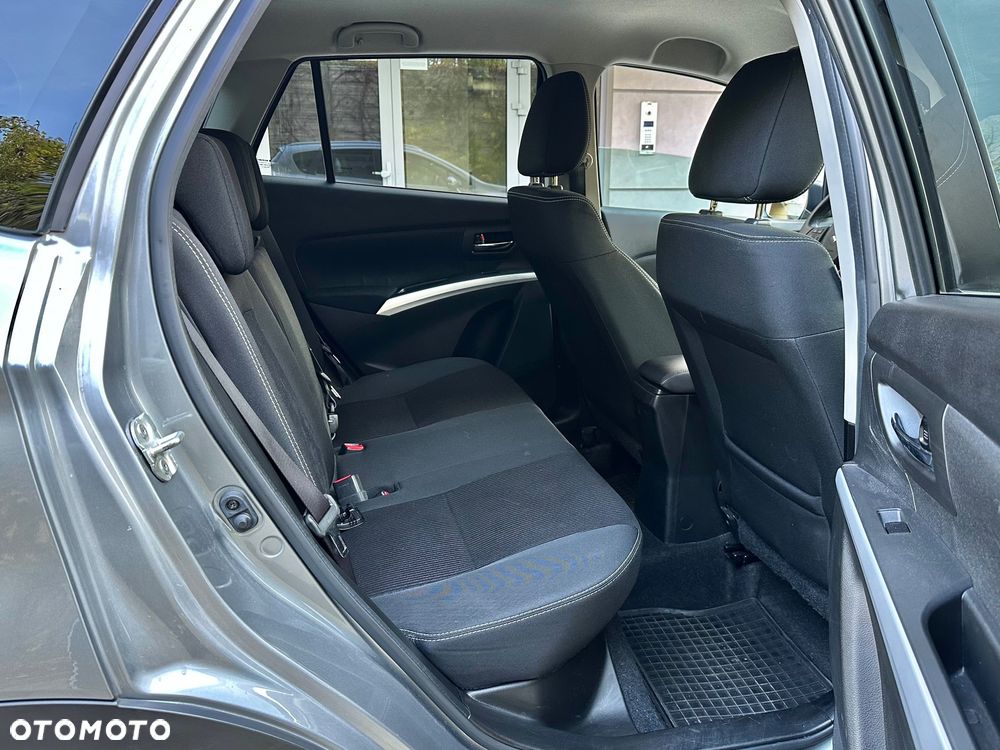 Suzuki SX4 S-Cross 1.4 T Premium 4WD - 27