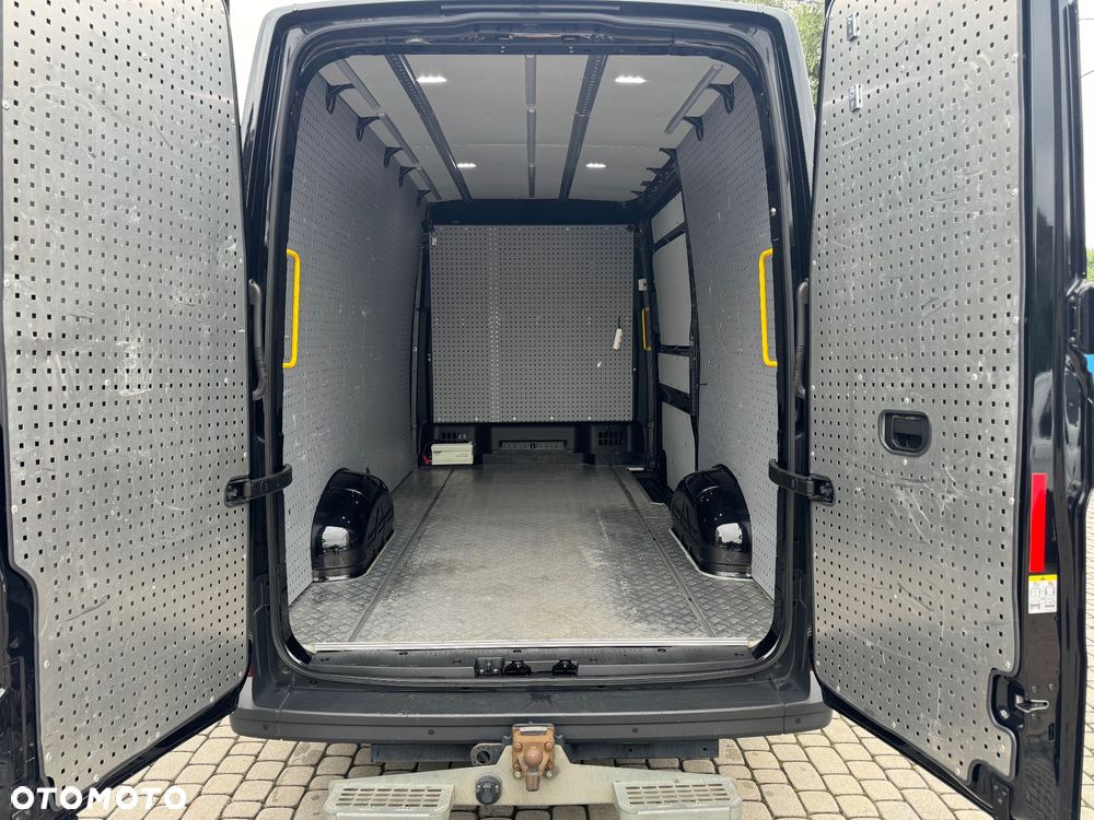 Volkswagen Crafter - 11