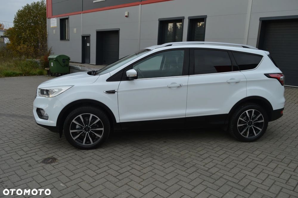 Ford Kuga 1.6 EcoBoost 2x4 Titanium - 6