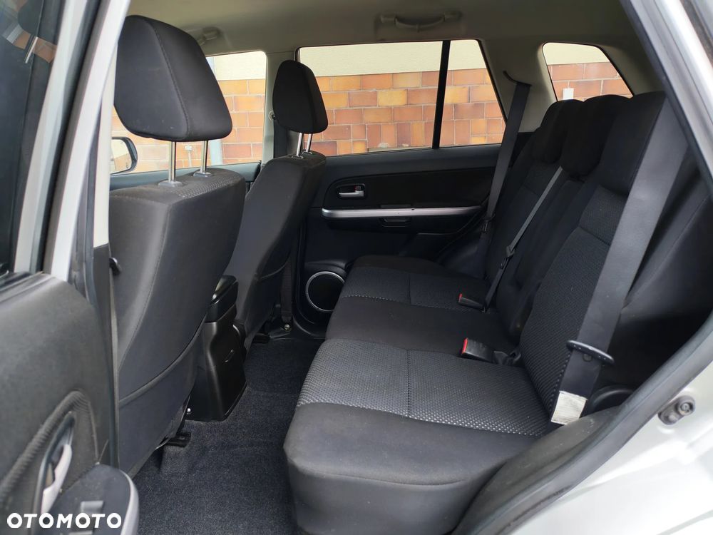 Suzuki Grand Vitara 2.4 Premium - 21
