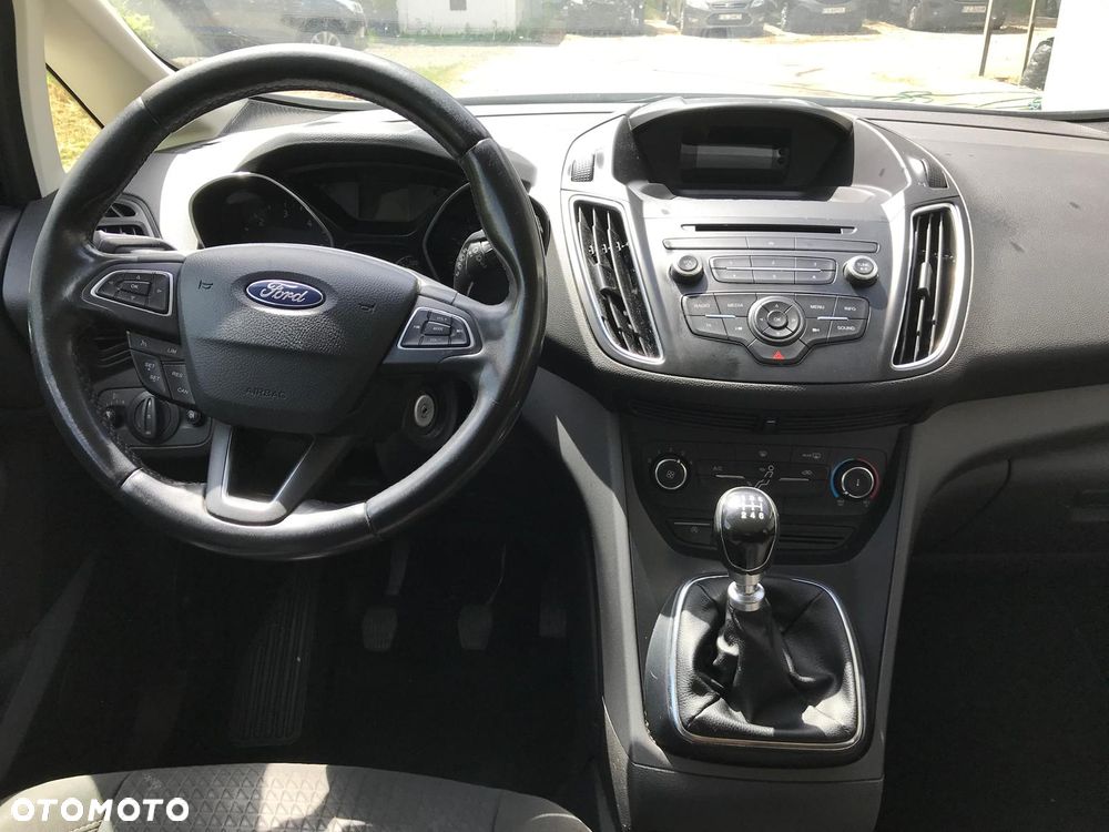 Ford Grand C-MAX - 12