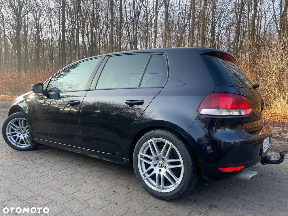Volkswagen Golf - 10