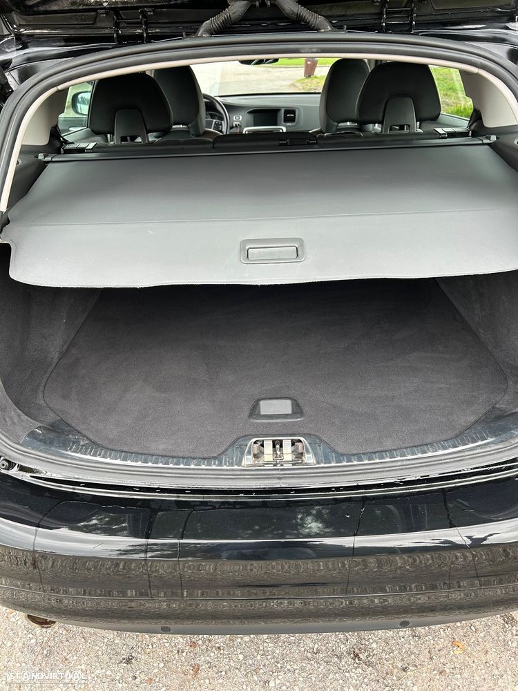 Volvo V60 2.0 D2 Momentum - 7