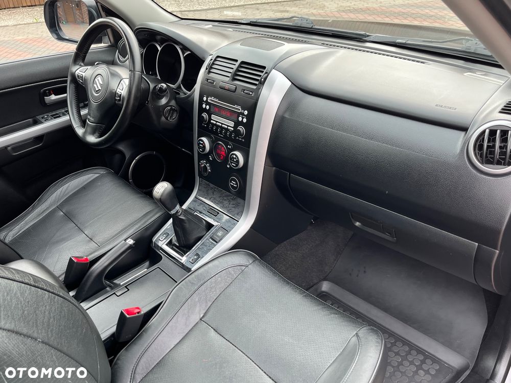Suzuki Grand Vitara 1.9 DDiS Premium EU5 - 27