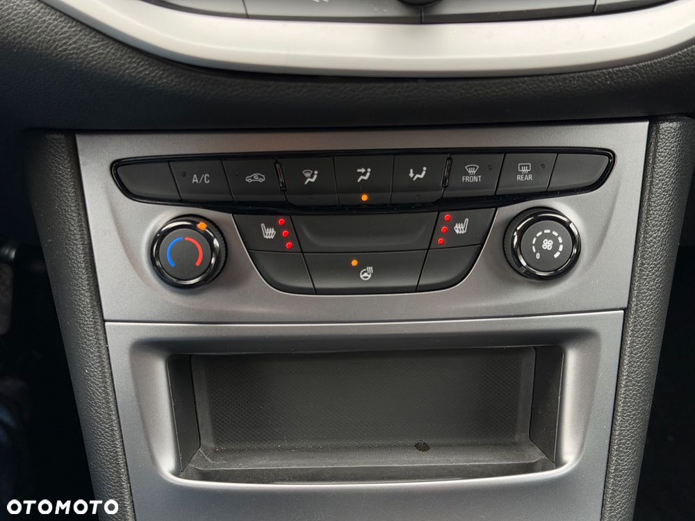 Opel Astra 1.4 Turbo Innovation - 18