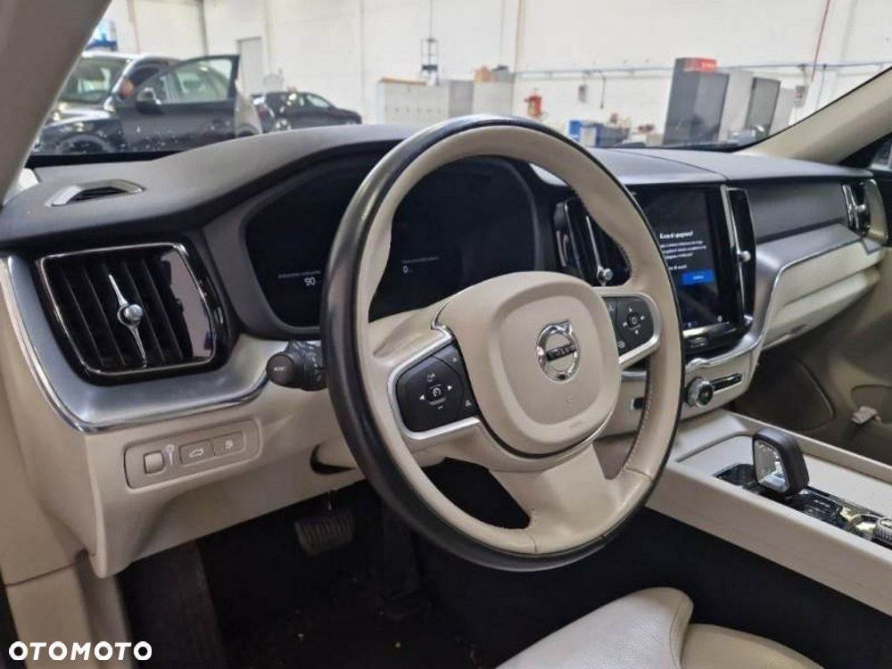 Volvo XC 60 T6 Plug-In Hybrid AWD Inscription Expression - 13