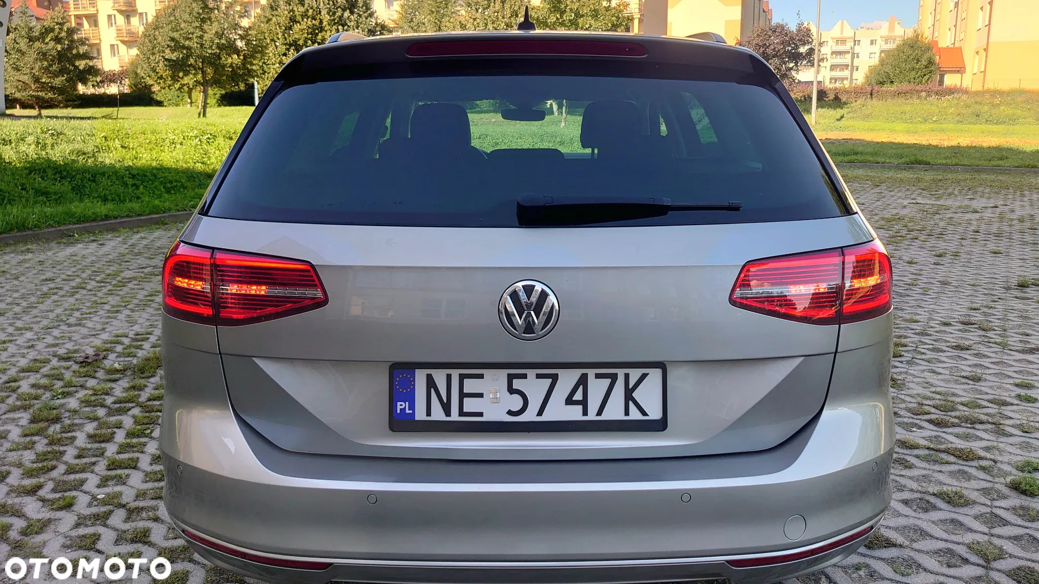 Volkswagen Passat Variant 2.0 TDI (BlueMotion Technology) Comfortline - 10